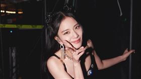 ▲Jisoo與團員們正開著「Born Pink」世界巡迴演唱會。（圖／翻攝自Jisoo社群）