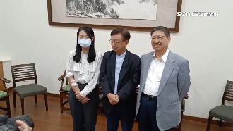 林耕仁轟高虹安　意外傷「藍白合」？