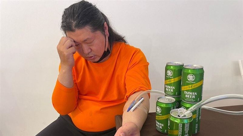 見高虹安病倒　網紅驚曝：我也打點滴了