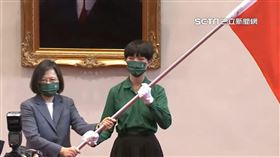 睽違18年再赴美遊行! 總統接見北一女樂儀旗隊