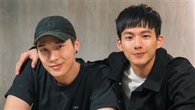 ▲吳念軒和宋偉恩是娛樂圈公認的至親好友。（圖／翻攝自吳念軒IG）