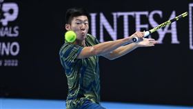 ▲曾俊欣10日在ATP新生代總決賽小組賽第2戰，在首盤先拿下的優勢連丟3盤，確定無緣晉級4強。（圖／翻攝自曾俊欣臉書）