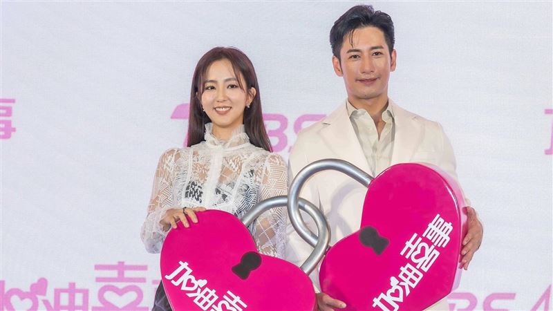 終於成功結婚了　8點檔女神黑內衣露出來