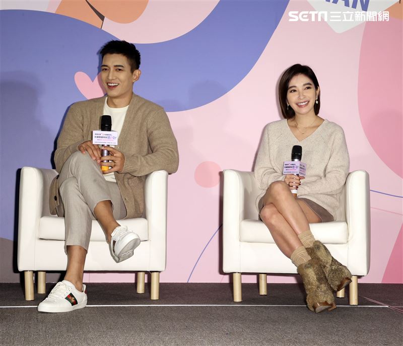 王家梁、許維恩出席性愛記者會。（記者邱榮吉/攝影）