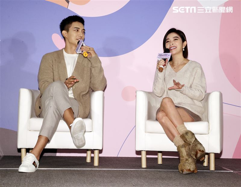 王家梁、許維恩出席性愛記者會。（記者邱榮吉/攝影）