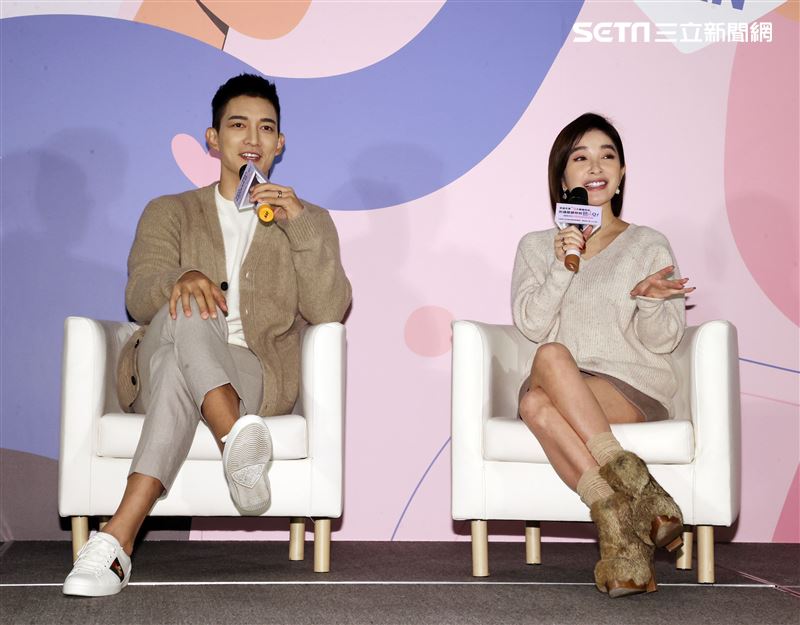 王家梁、許維恩出席性愛記者會。（記者邱榮吉/攝影）