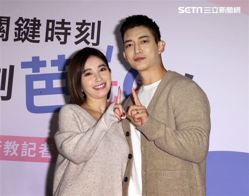 王家梁、許維恩出席性愛記者會。（記者邱榮吉/攝影）