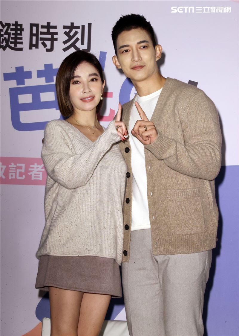 王家梁、許維恩出席性愛記者會。（記者邱榮吉/攝影）