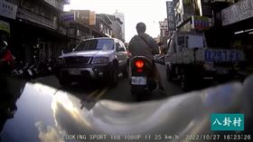 逆向,雙黃線,舉發,員警,汽車,超車