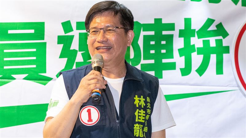 戶外開講！林佳龍諾做滿四年讓市民大翻身
