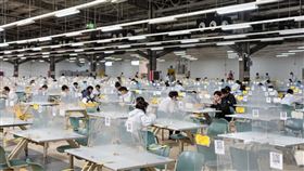 劉揚偉親自溝通！富士康鄭州廠「迎接新員工」　餐廳、宿舍內部畫面曝。 （圖／鴻橋微信公眾號）