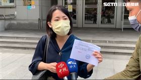 台北市議員徐巧芯前往松山分局補提告。（圖／記者李依璇翻攝）