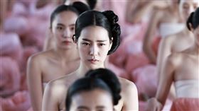 （《姦臣：色誘天下》劇照／車庫娛樂提供）