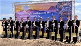 鴻海集團與泰國國家石油集團（PTT）合資新公司HORIZON PLUS今日在泰國春武里府（Chonburi Province） Rojana Nhongyai工業園區舉行電動車廠奠基與動土儀式。（圖／鴻海提供）