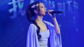 郭靜哭了　出道15年突喊：最後一次演出