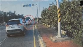 彰化鹿港，違規右轉，罰單1200，員警開錯日期，撤銷，退款(圖／翻攝畫面)