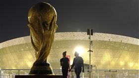 世足花絮 大力神盃巡迴51國後重回卡達。（圖／美聯社／達志影像）