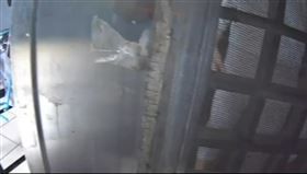 北市,內湖區,反鎖,女童,鏡子,開鎖（圖／翻攝畫面）