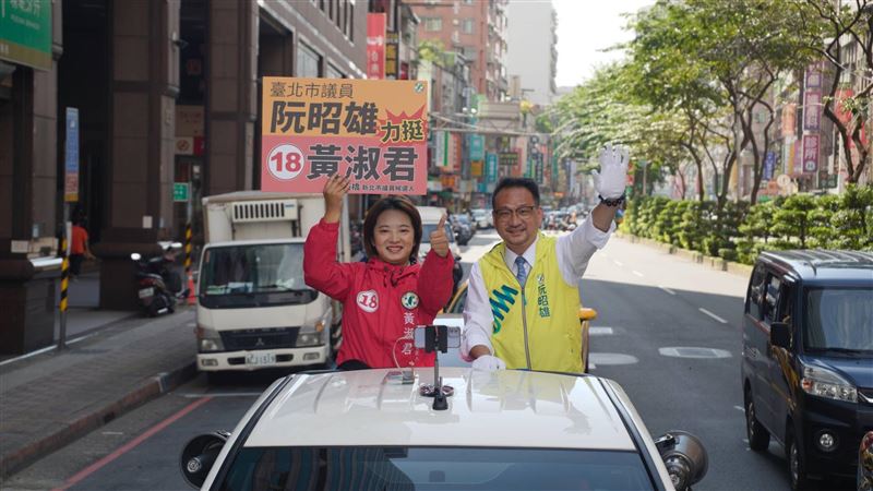 阮昭雄從網路到馬路宣傳十八歲公民權