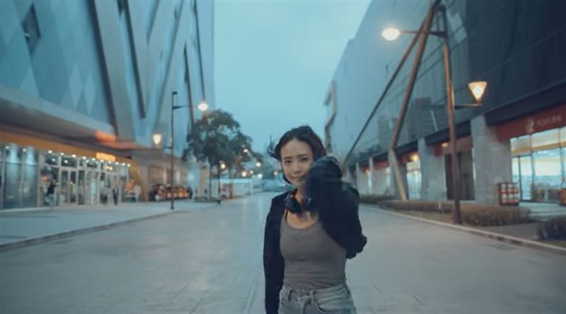 徐定禎辣模女兒催票影片曝！喻政治如愛情