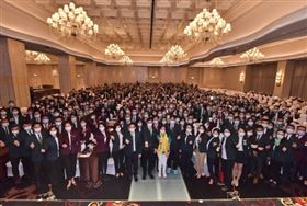 強強聯手！住商推出史上最威成交工具　數位轉型　一指成交（業配勿用）