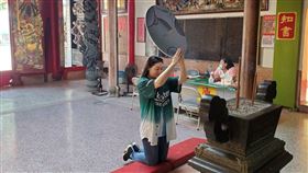 ▲樂天粉絲到茄拔天后宮為桃猿樂天明年賽季祈福。（圖／南野子國際整合行銷有限公司提供）