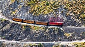 厄瓜多的鐵路「惡魔之鼻」被公認為世界上最陡峭的火車路段。（圖／翻攝自@Alexiatravelal推特）