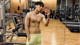 泰國,男星,Mew,BL劇https://www.instagram.com/mewsuppasit/