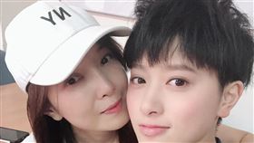 胡文英鄭靚歆(翻攝臉書)