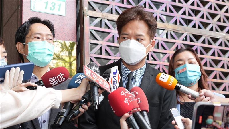 5立委遭爆料養人頭助理！民眾黨怒告A先生