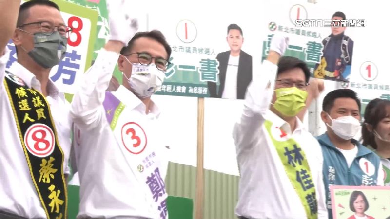 林佳龍、鄭運鵬路口拜票　打出北桃合作牌