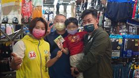 3Q陳柏惟陪黃淑君夜市拜票  力挺有經驗年輕世代