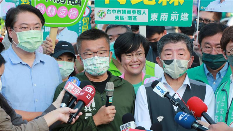 與陳時中、林右昌掃街！蔡其昌：贏回光榮