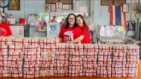 泰國,彩券,中獎,鈔票牆,鈔票磚,炫富