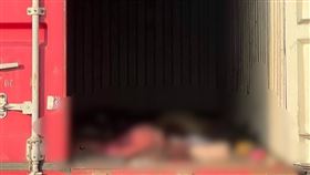 台中港空貨櫃發現一具白人女屍。（圖／翻攝爆料公社）