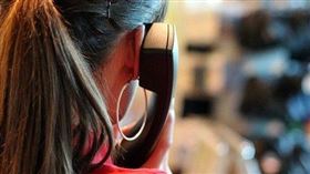 打電話（示意圖／Pixabay）