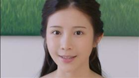 鄭家純拍影片支持18歲公民權，呼籲大家鼓勵親友投票。（圖／翻攝畫面）