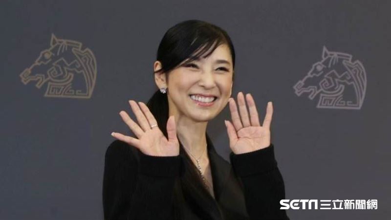 黑木瞳超凍齡！撒嬌求版面：從日本來欸