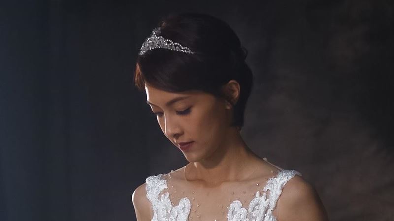 8點檔女星比基尼爆紅　再曝蕾絲深Ｖ婚紗