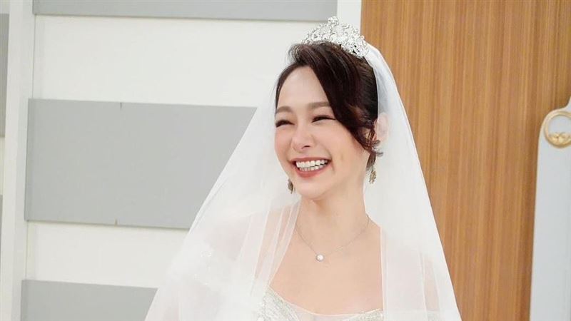 一個賓客都沒　8點檔惡女爆乳婚紗結婚了