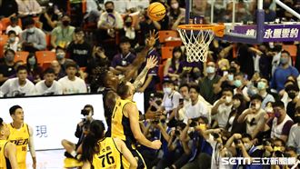 命中來台第一球！霍華德上籃得手首分開張