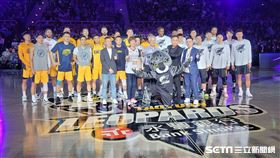 賽前合照「魔獸直接閃人」，圖／記者劉彥池攝影