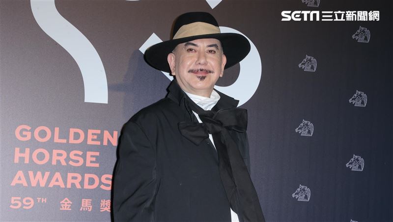 金馬紅毯／黃秋生黑西裝氣勢稱霸全場