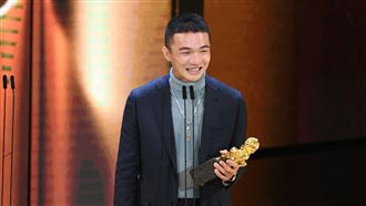 打敗周興哲獲新人獎　許光漢問一句笑翻網