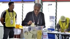 馬來西亞前首相馬哈地落馬。（圖／美聯社／達志影像）