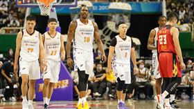 霍華德連兩戰燃燒，但雲豹最終不敵太陽，讓魔獸吞下來台首敗。（圖／桃園雲豹提供）