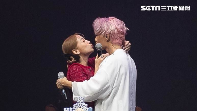 《營業中》鬼鬼、炎亞綸。（圖／記者楊澍攝影）