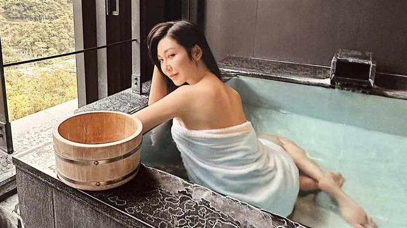 曾莞婷爆研究所恐被當　經紀人：休學了