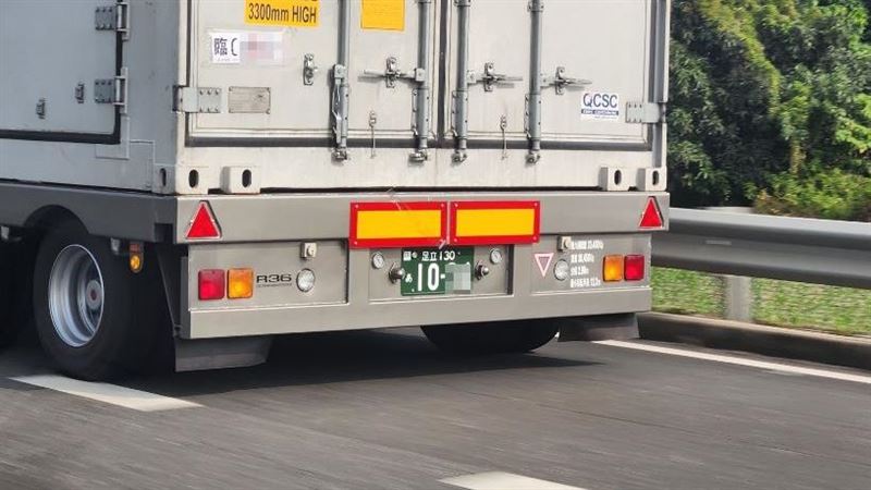 「日本車牌」開上台灣國道！老司機：快閃