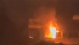 中和圓通路367巷一處民宅發生火警。（圖／臉書「我是中和人」）